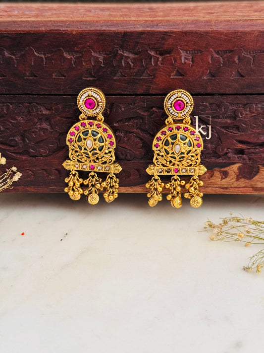 Yuni earrings set