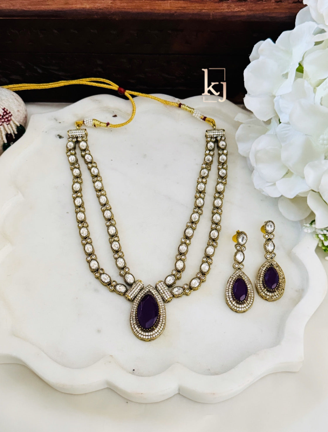 Enzi necklace set
