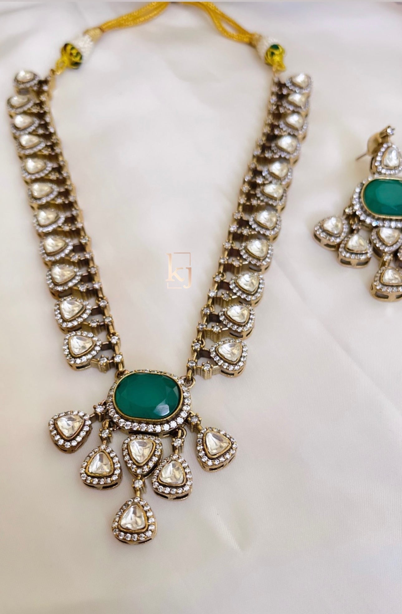 Alaya necklace set