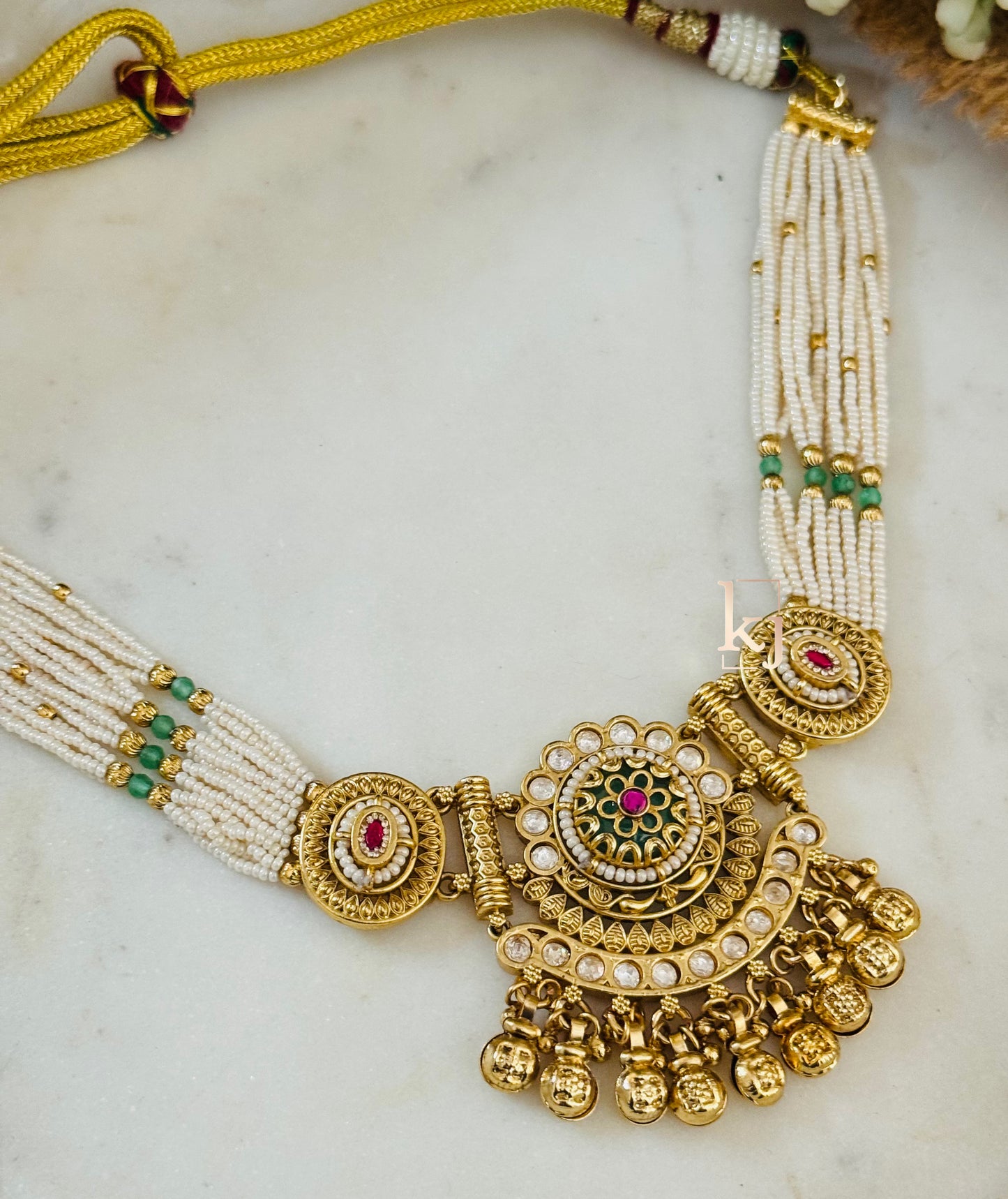 Trasvi necklace set