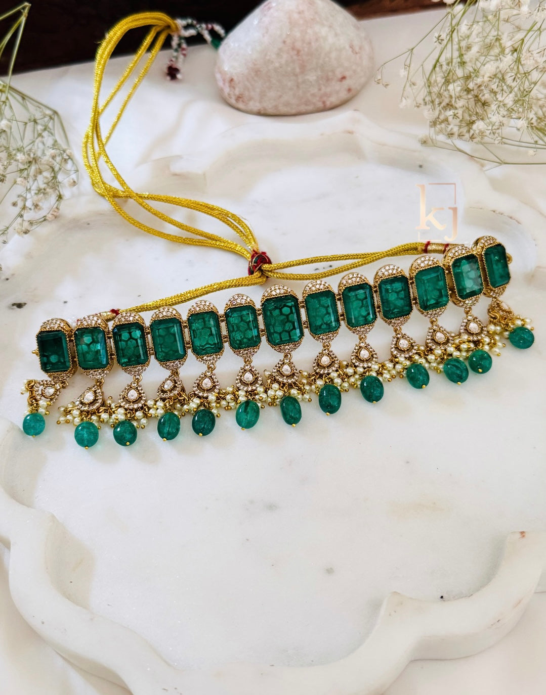 Elowyn choker set