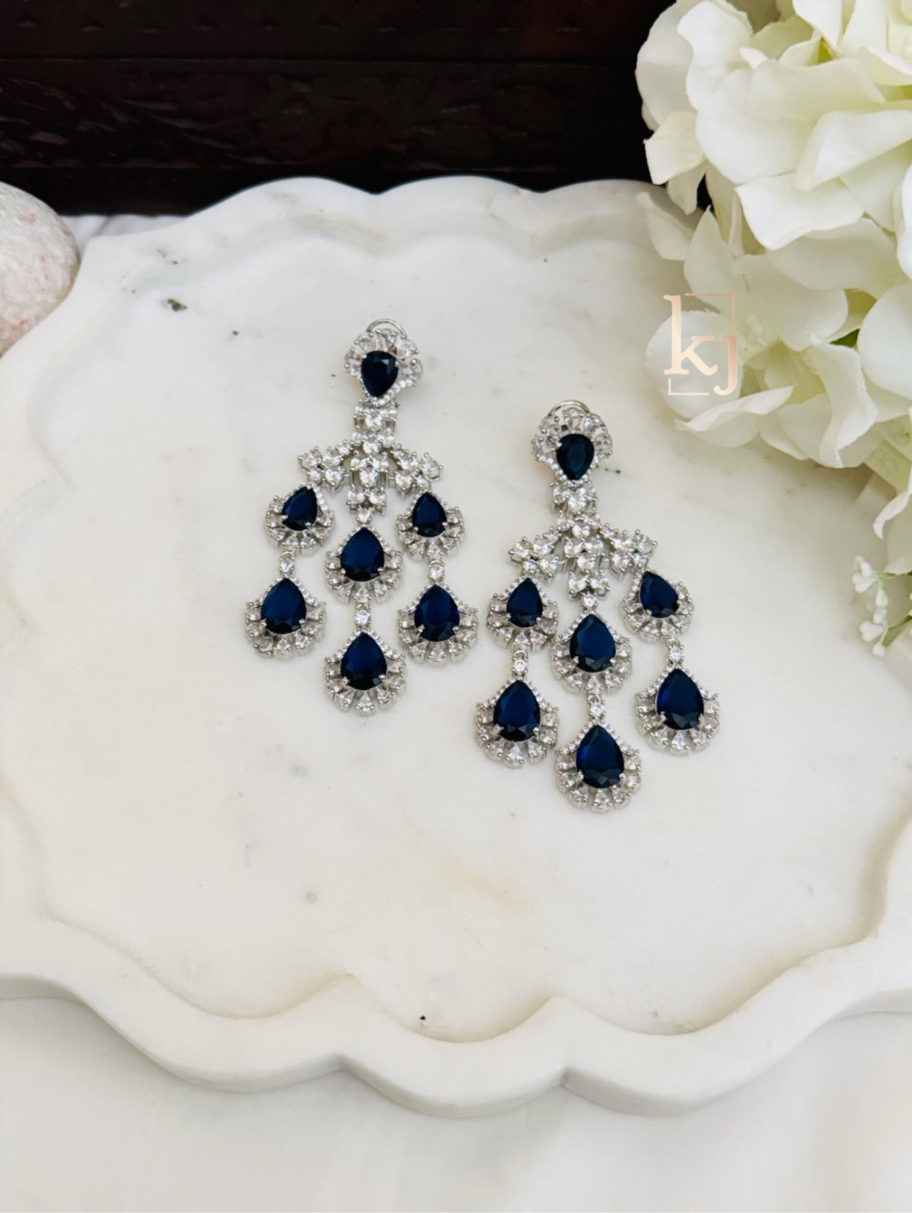 Varena Earrings set