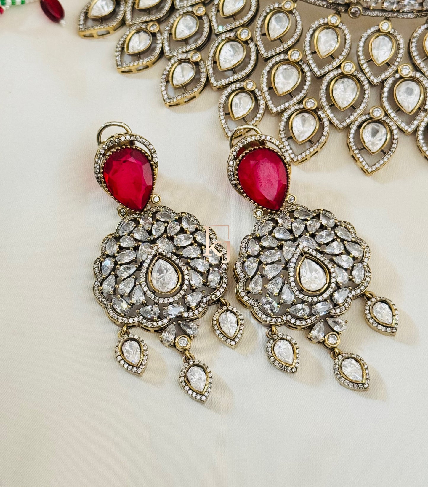 Yukri bridal choker set