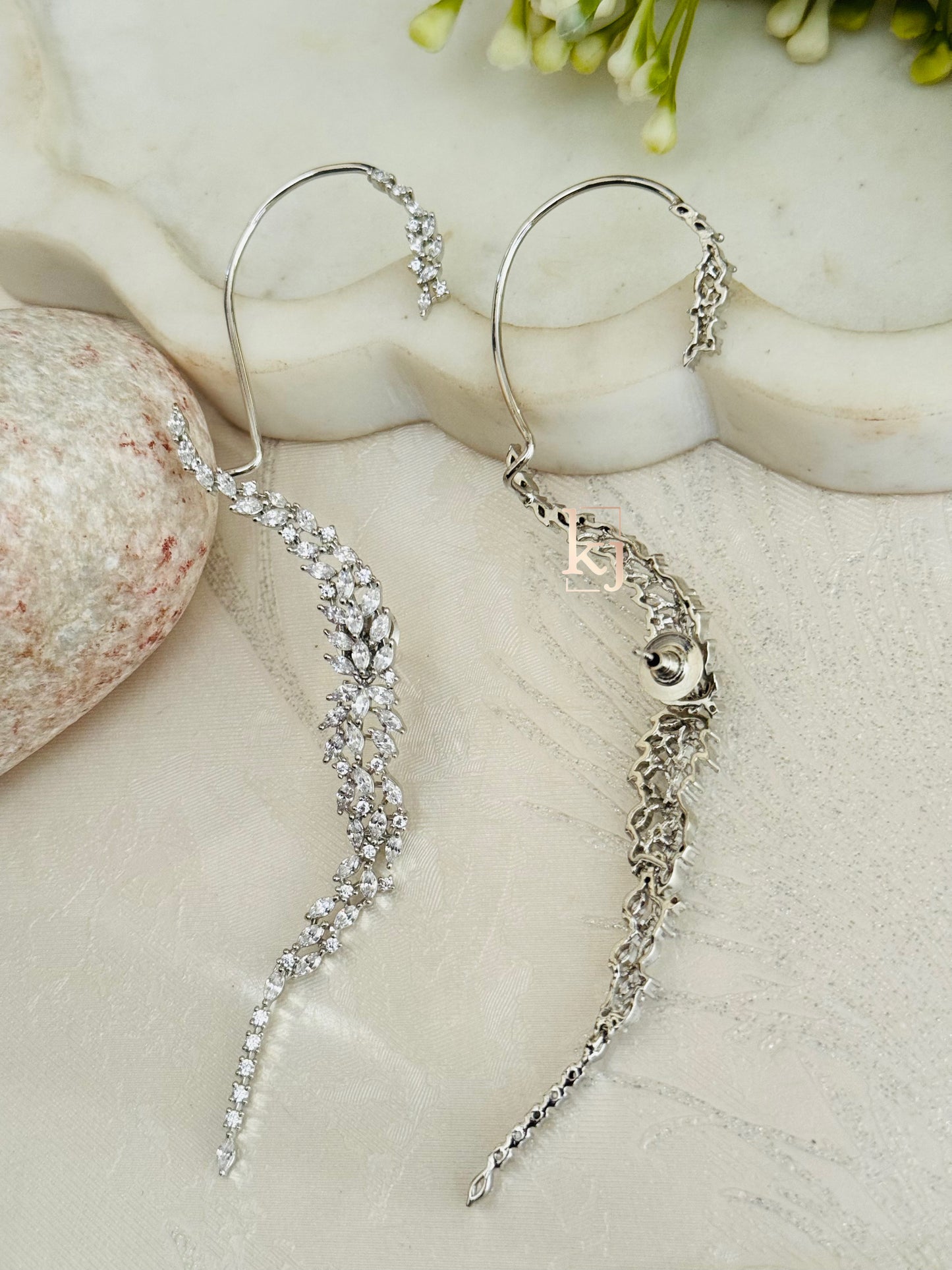 Shanaya earcuff earrings set