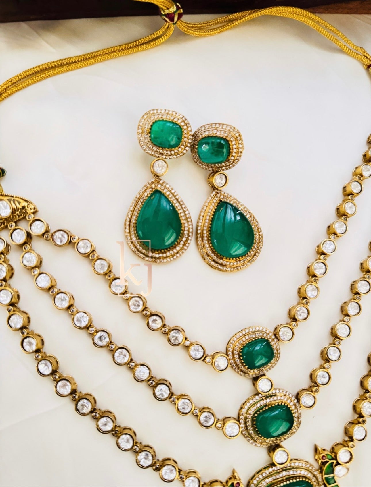 Naina 3 layer necklace set