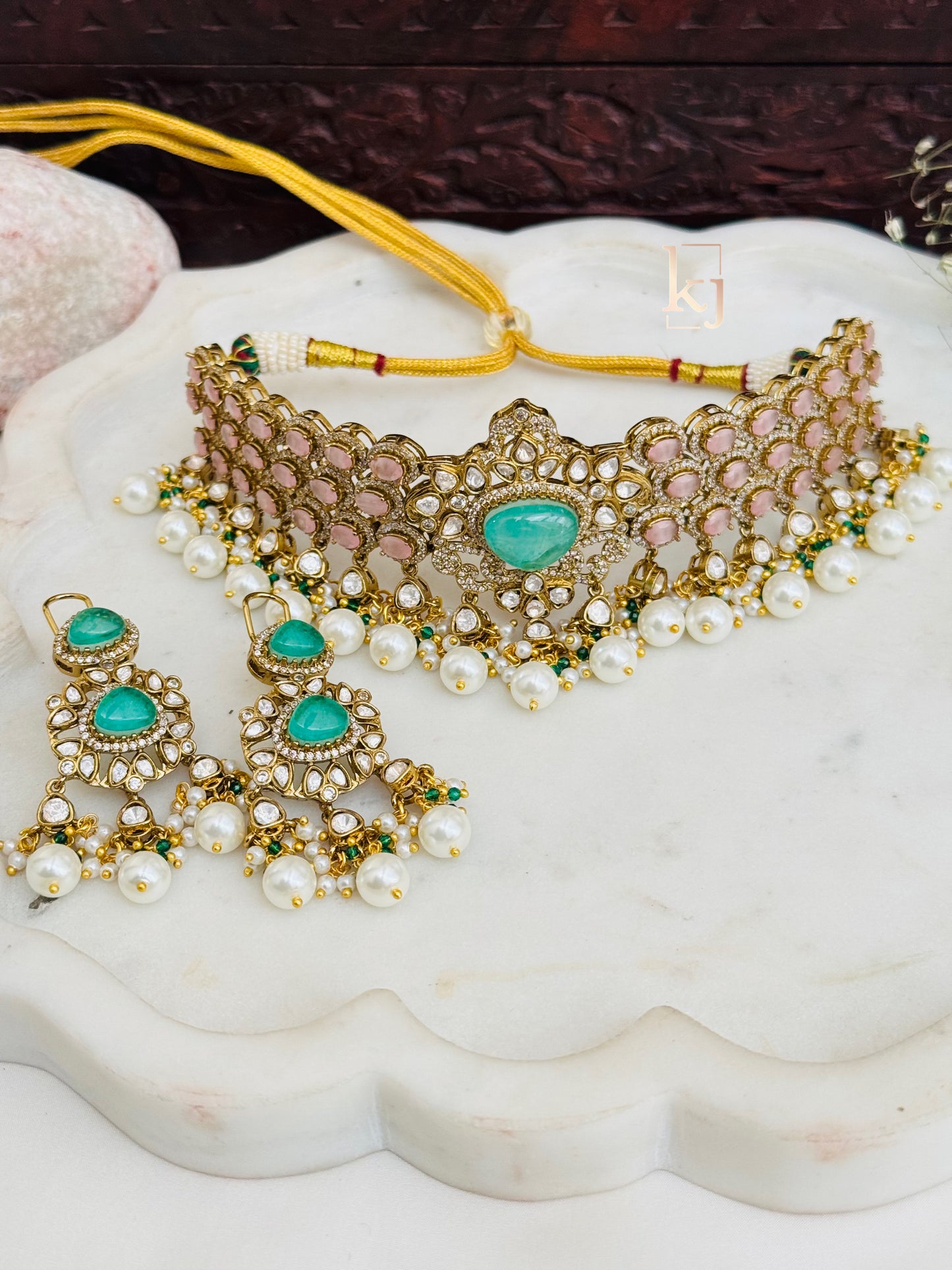 Oniya choker set