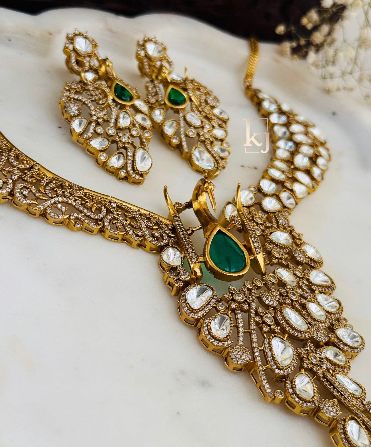 Saige necklace set