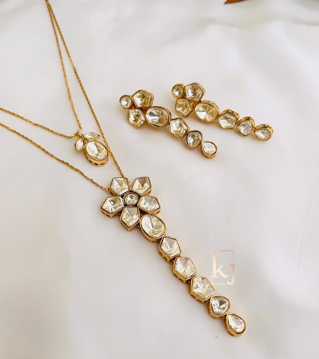 Christina Elegant Set