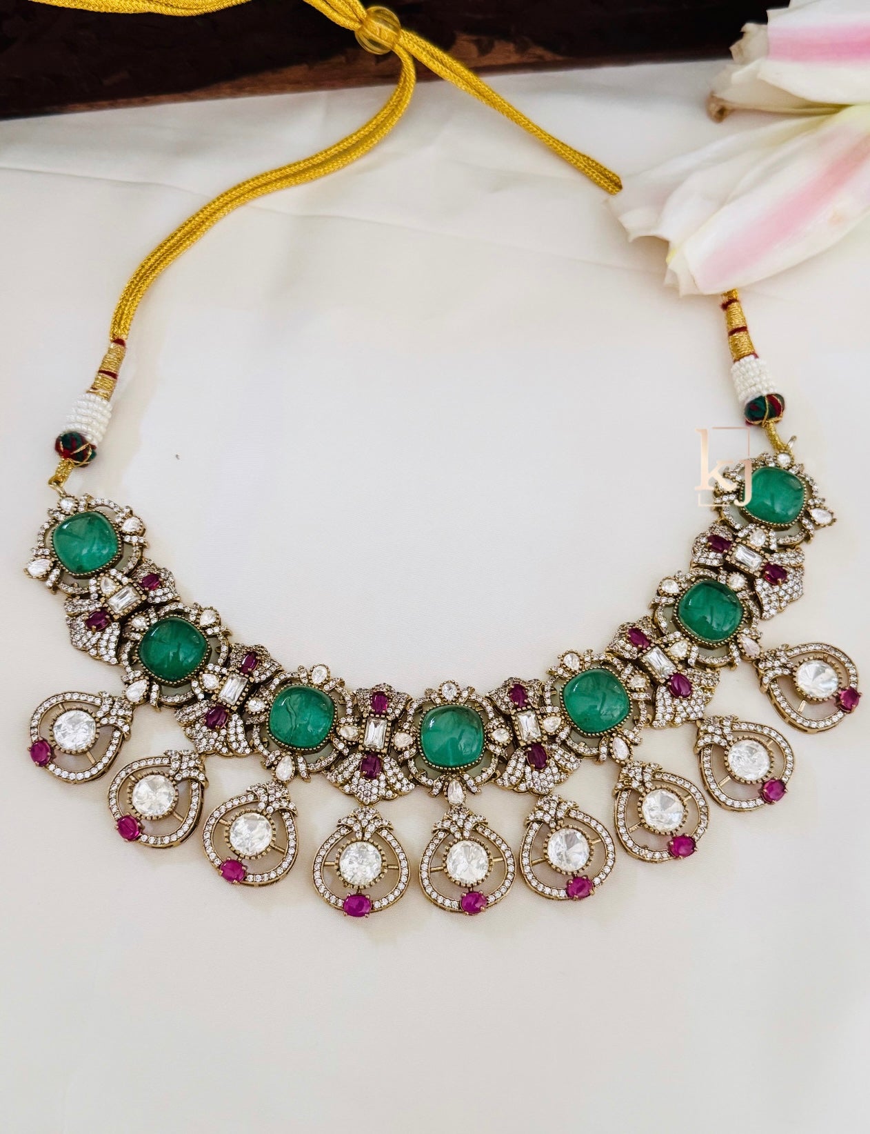 Isla Necklace set