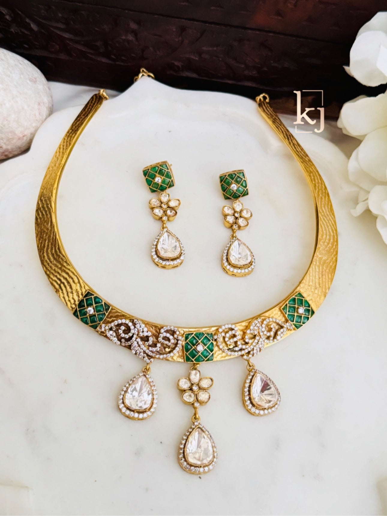 Zinnie necklace set