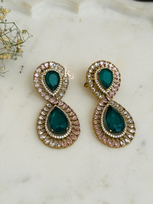 Aide earrings set