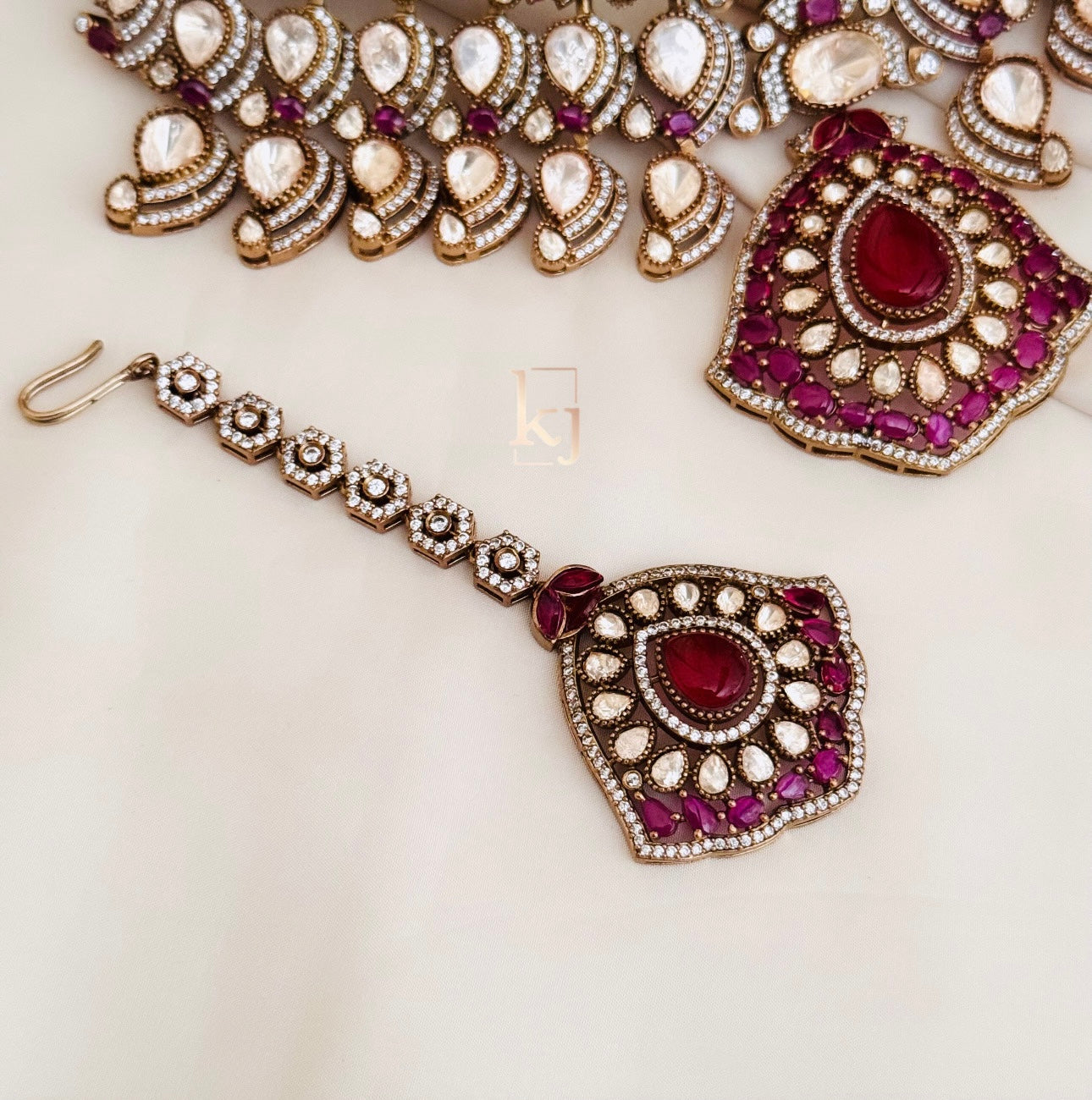 Zarina choker set