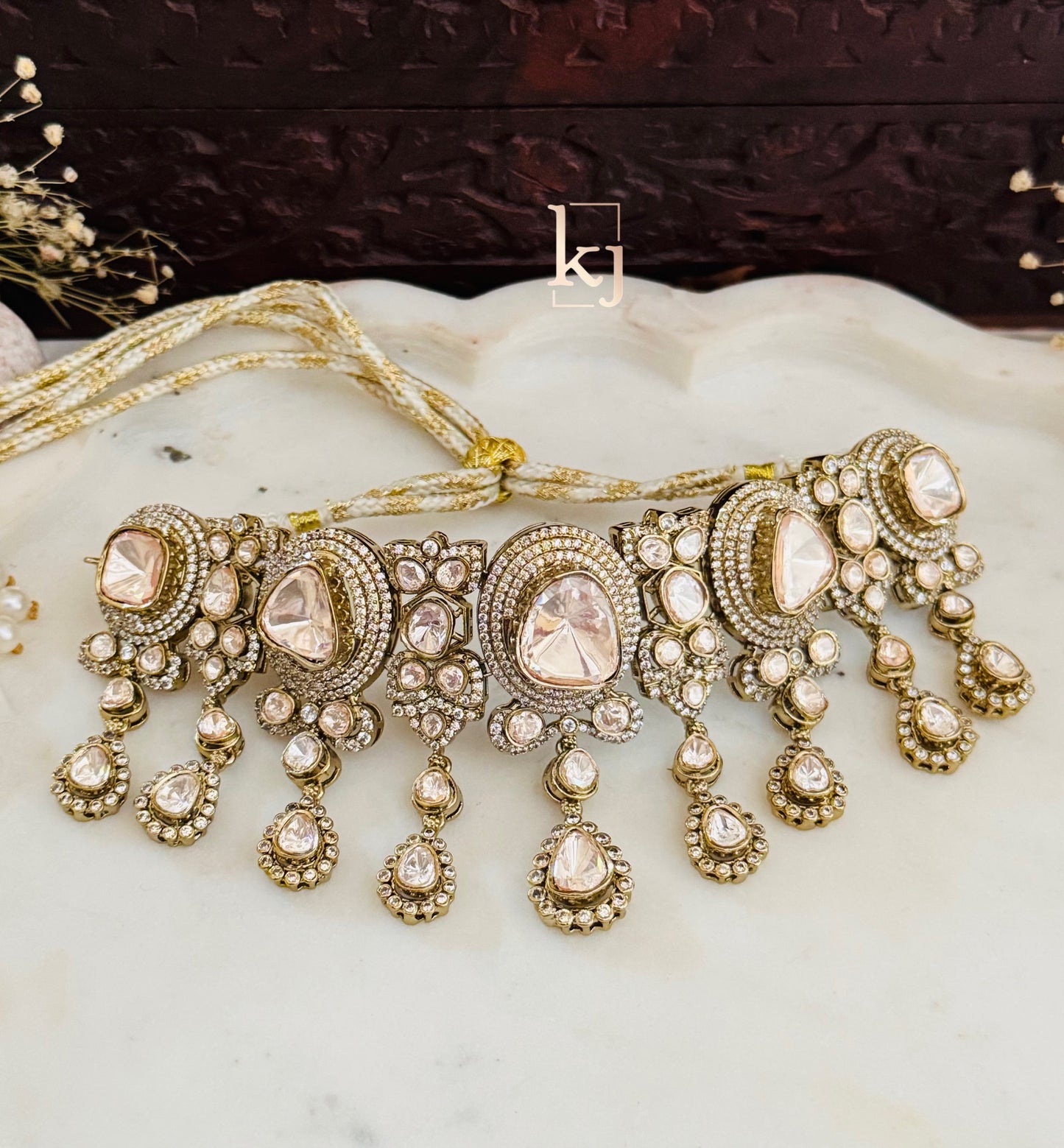 Sarai choker set