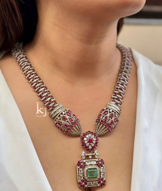 Denvi necklace set
