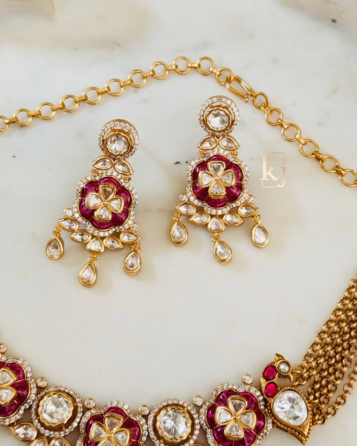 Harper choker set