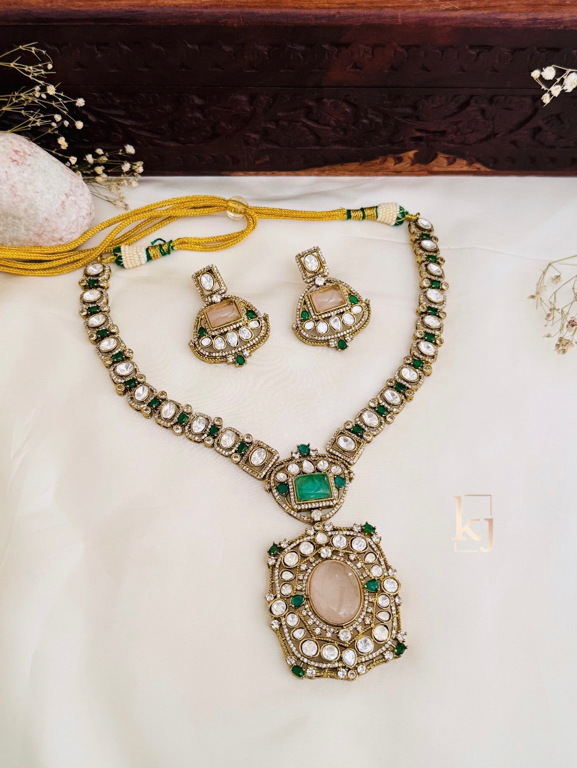 Everly pendant set