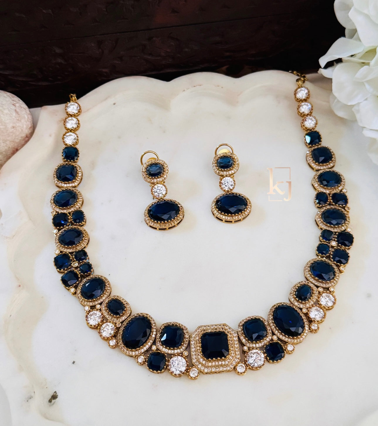 Fzahara necklace set