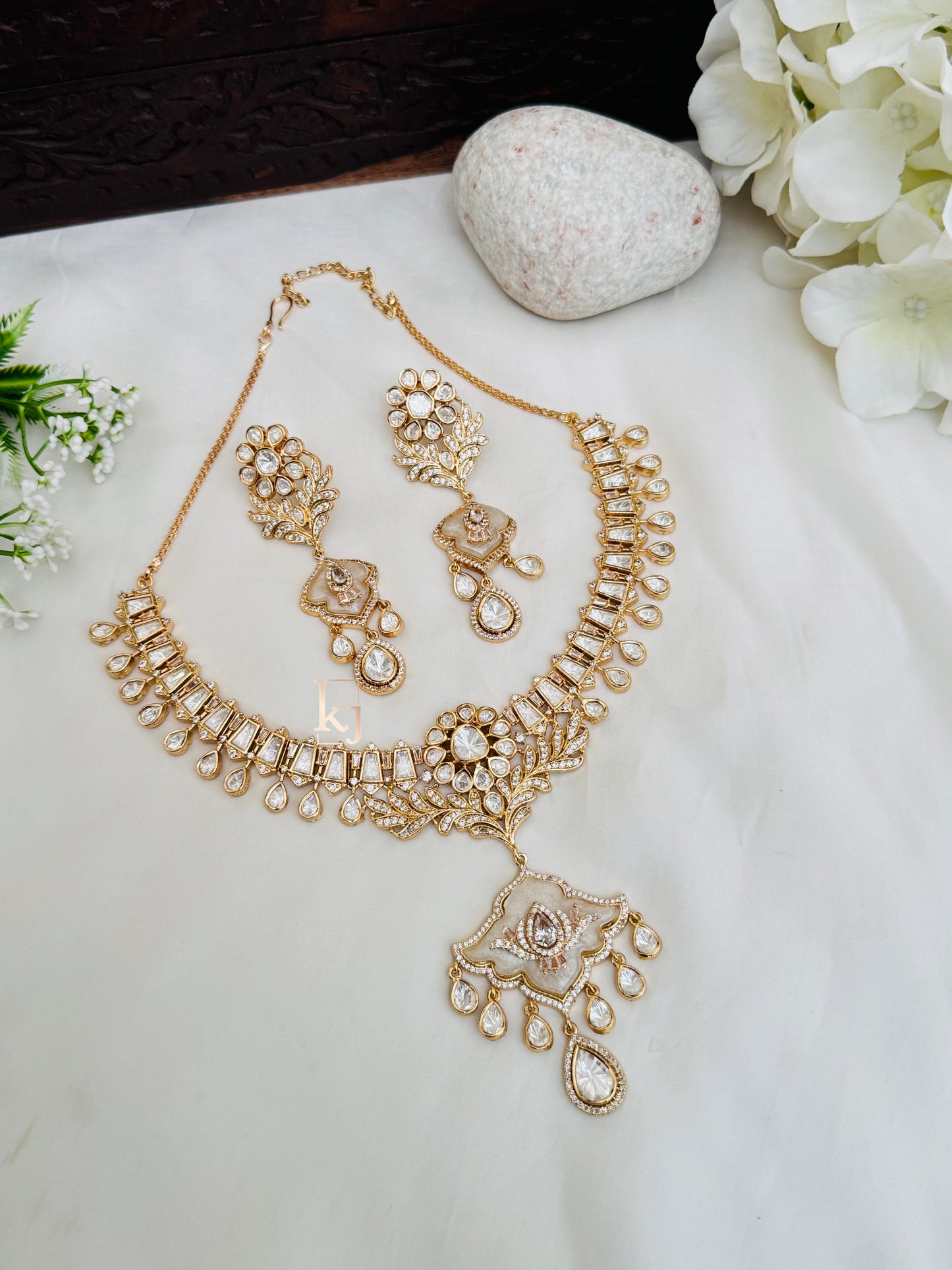 Romy necklace set