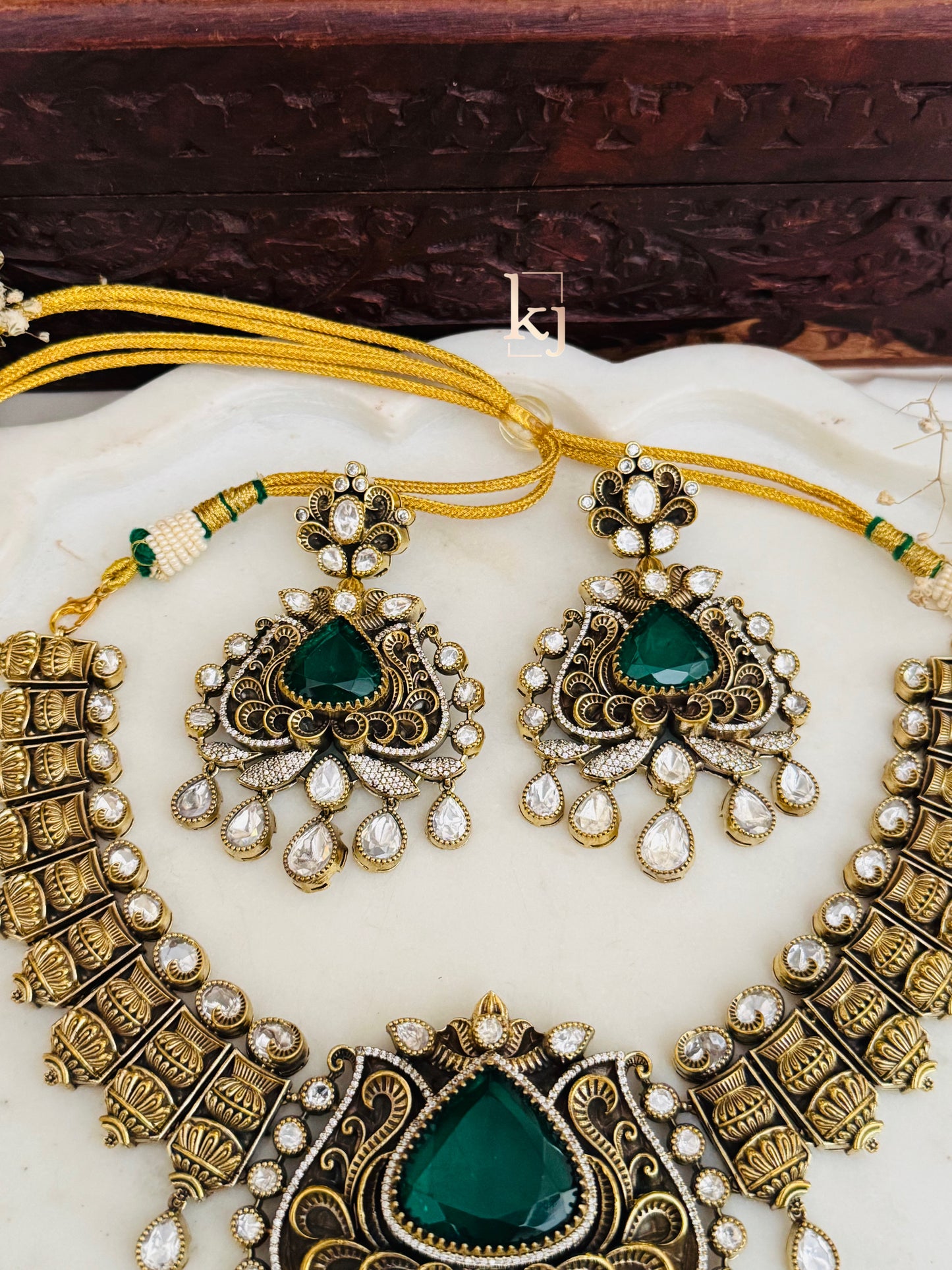 Meena choker set