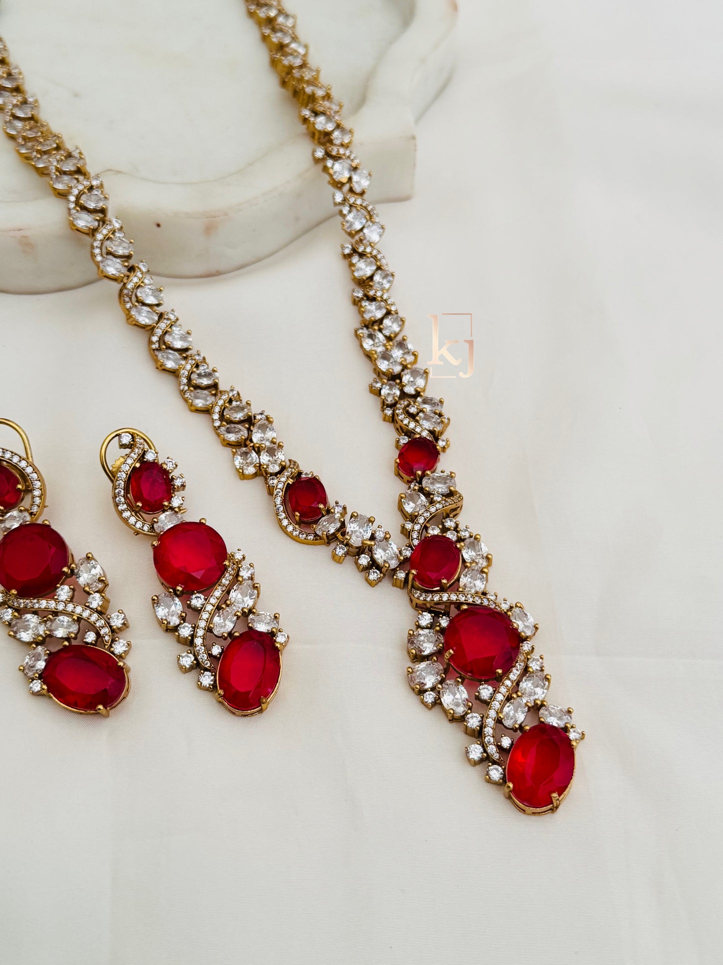 Valentina necklace set