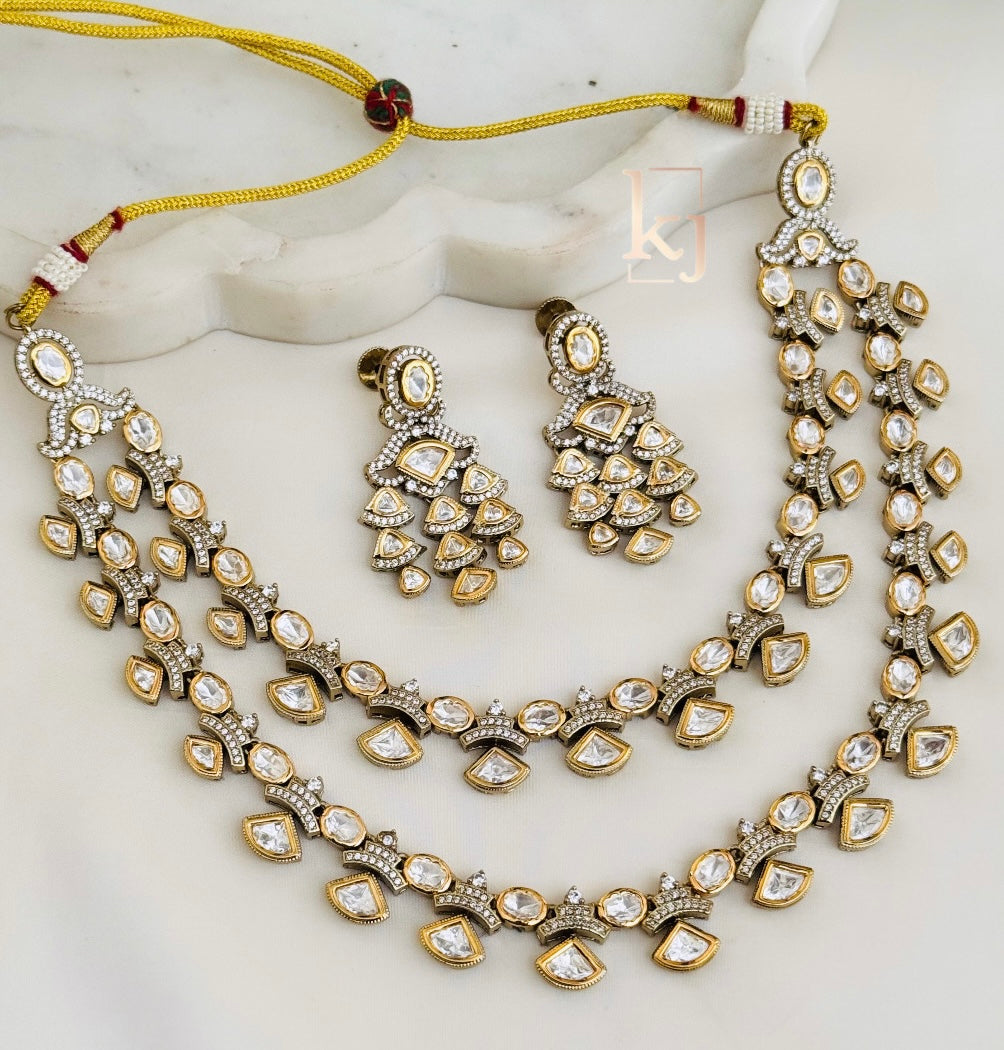 Venzi necklace set