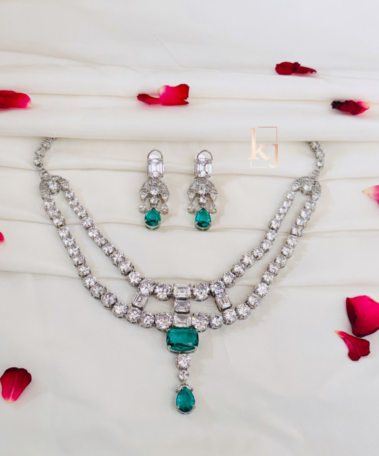 Flossie Necklace set