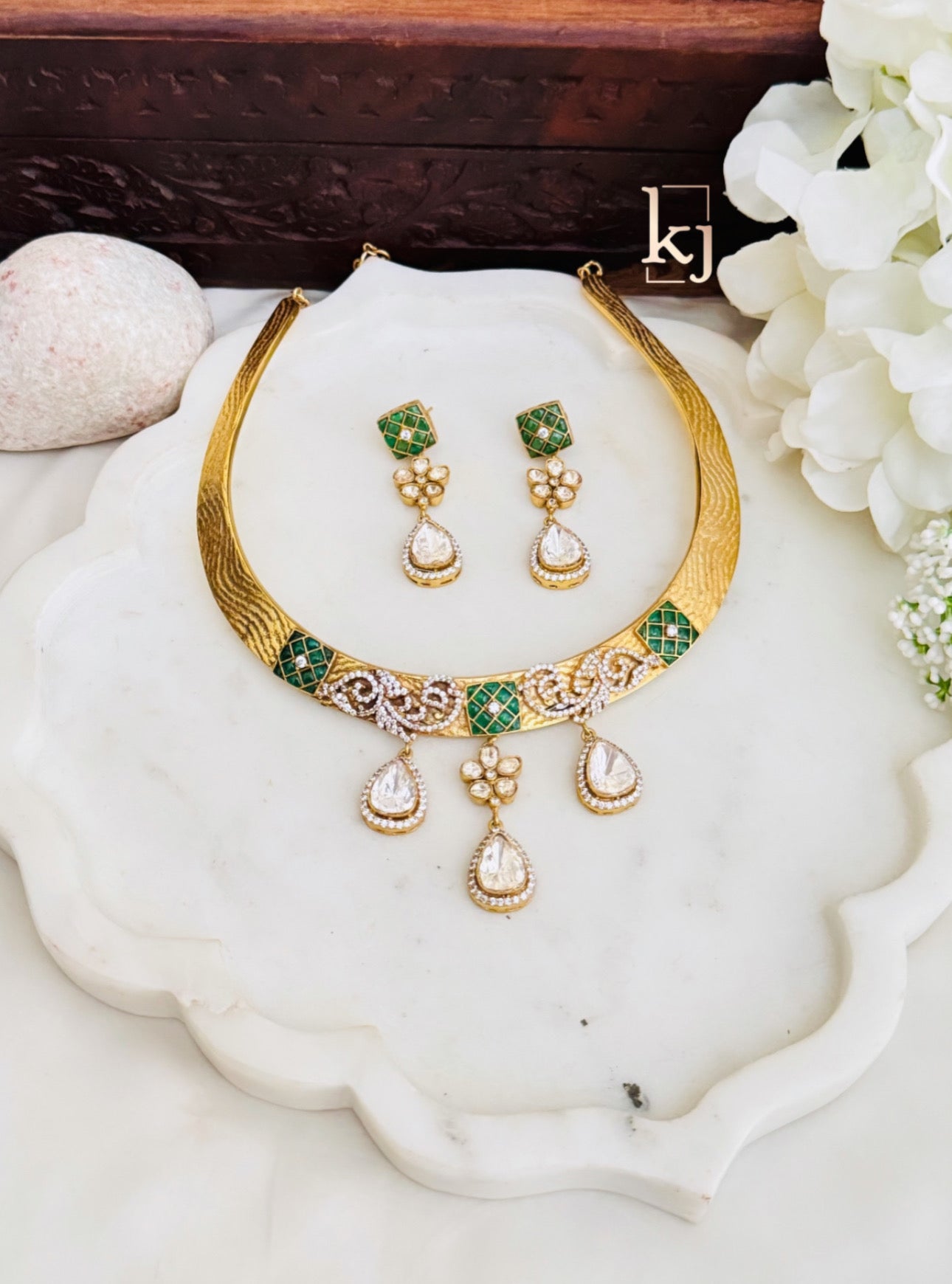 Zinnie necklace set