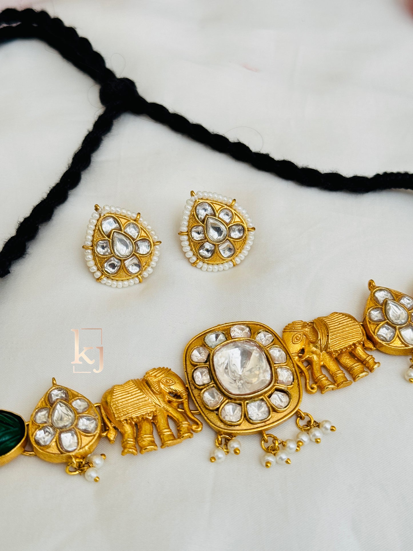 Melany Choker set