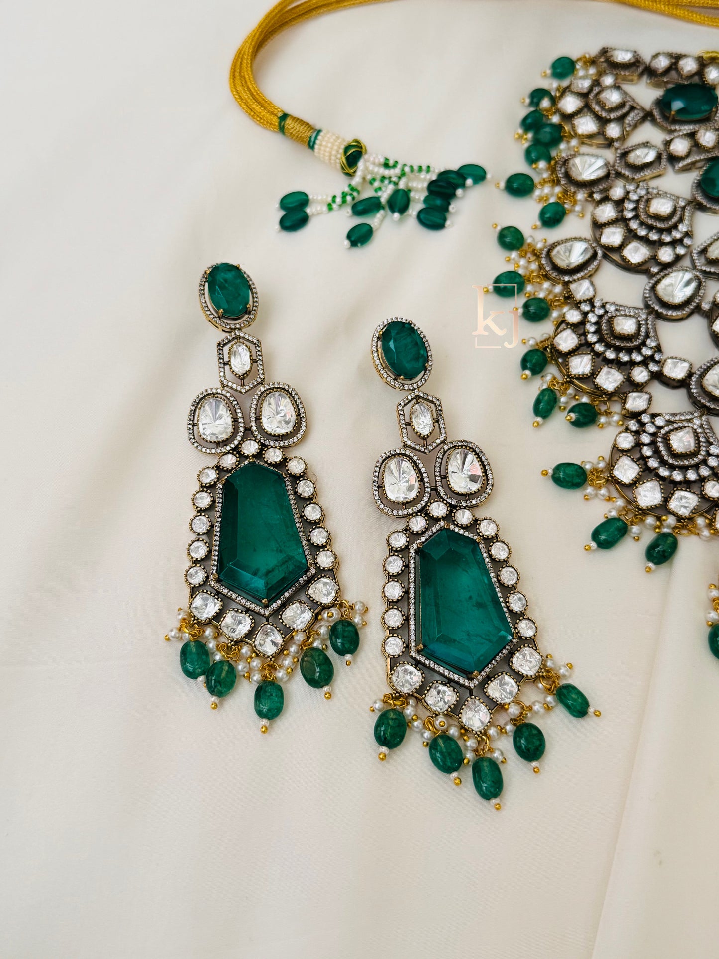 Nuriyan bridal set