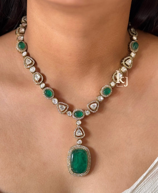 Nurin pendant set
