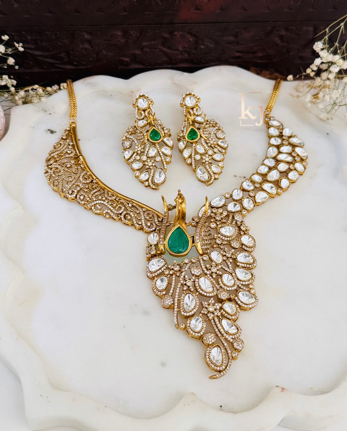 Saige necklace set