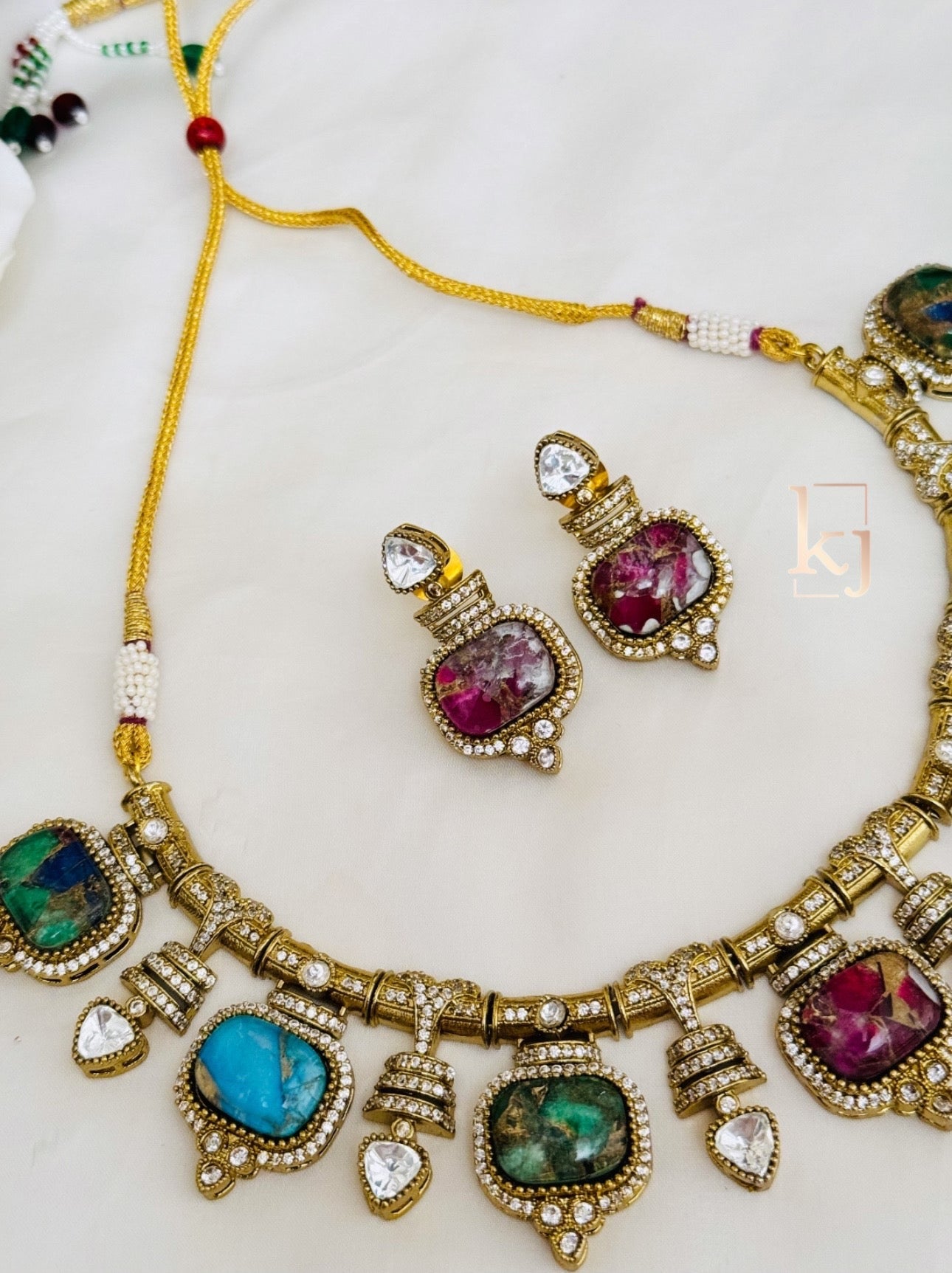 Helene necklace set