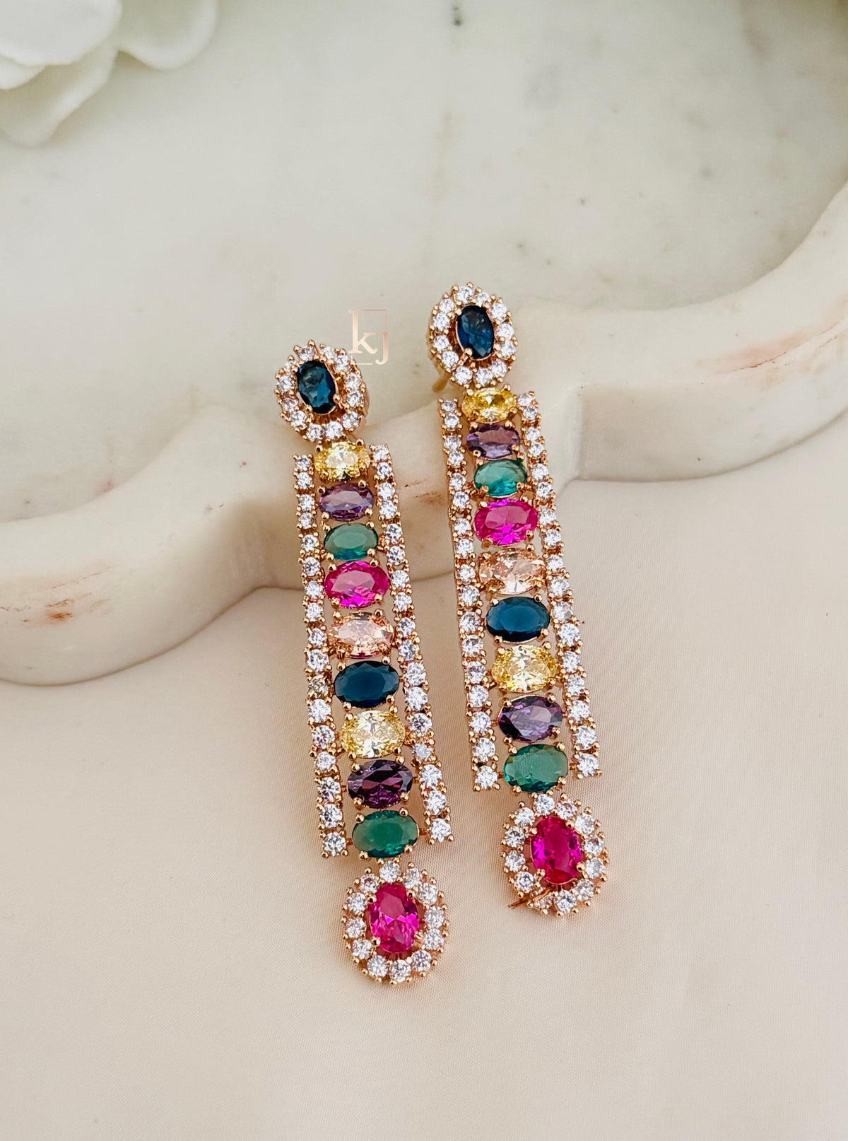 Laira necklace set