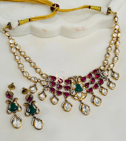 Enzi necklace set