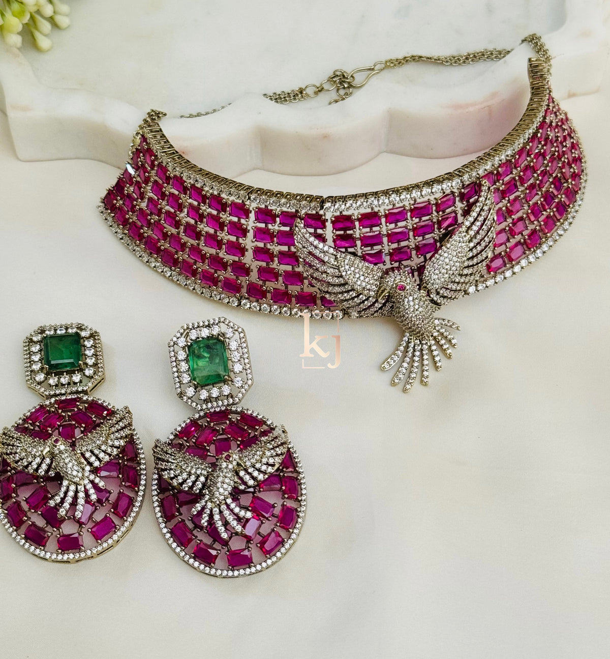 Iona choker set