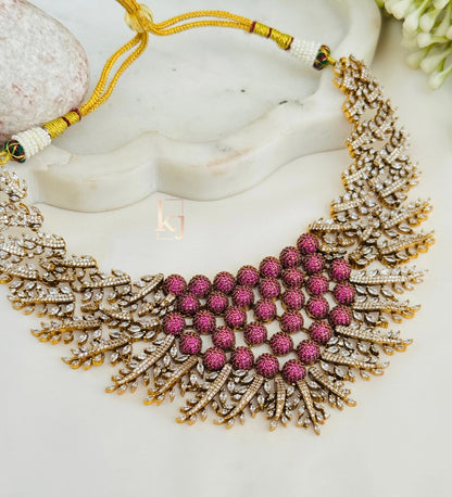Nika necklace set