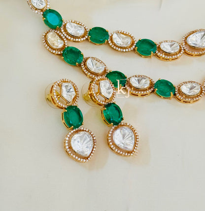 Froz necklace set