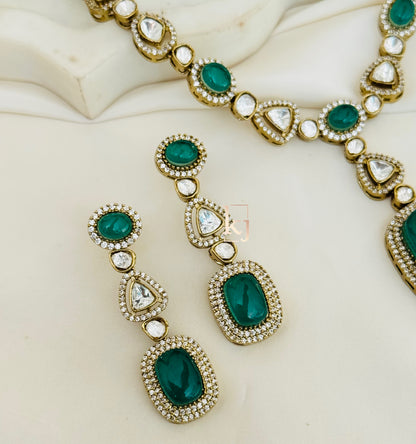 Nurin pendant set