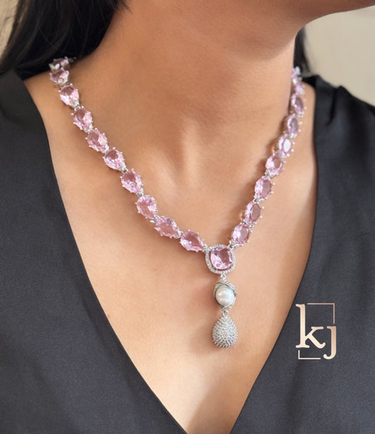 Vaani pendent set