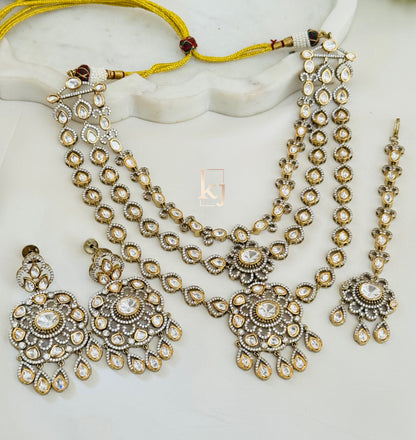 Viroza necklace set