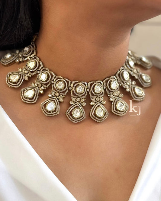 Imira necklace set