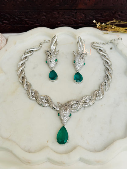 Dulcie necklace set