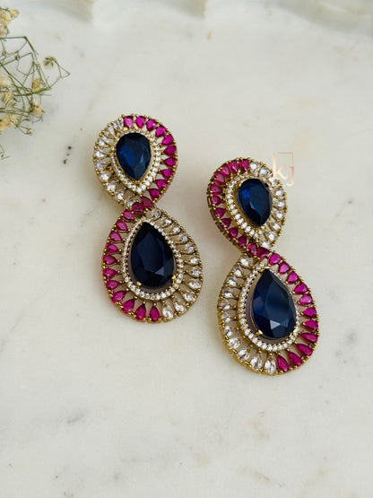 Aide earrings set