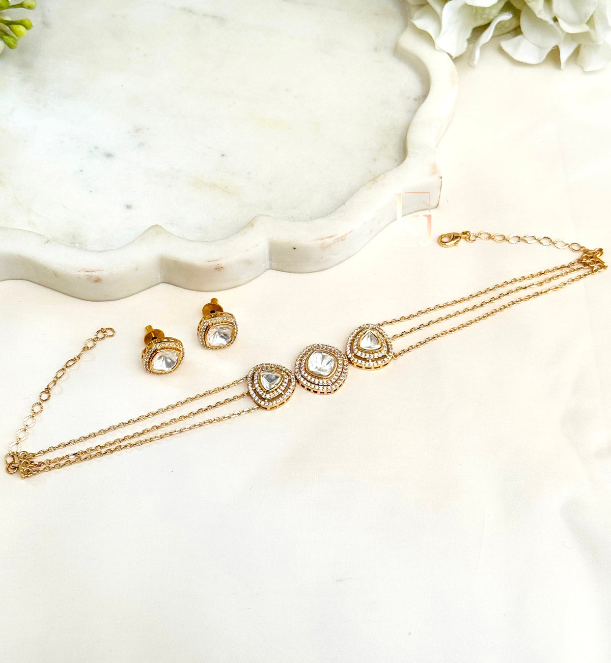 Brie elegant choker set