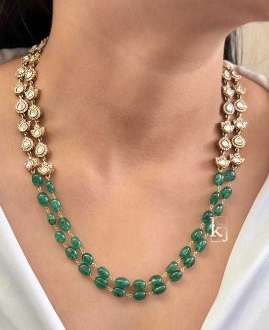 Qyura necklace set