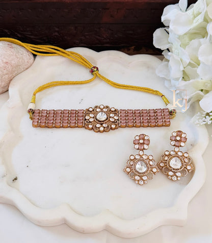 Vivia Choker set