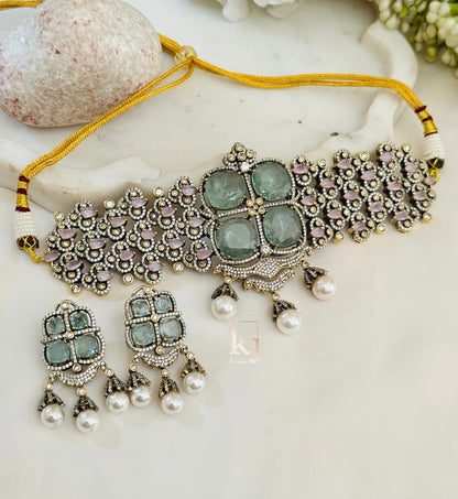 Kelly choker set