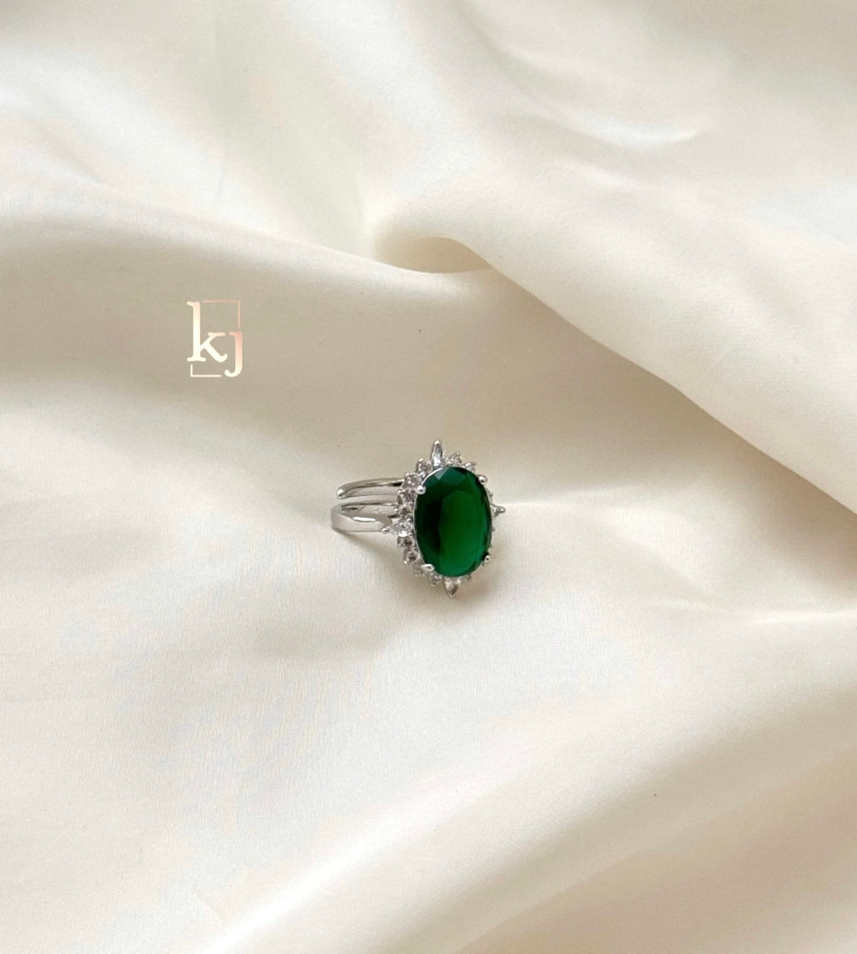 Kyro ring