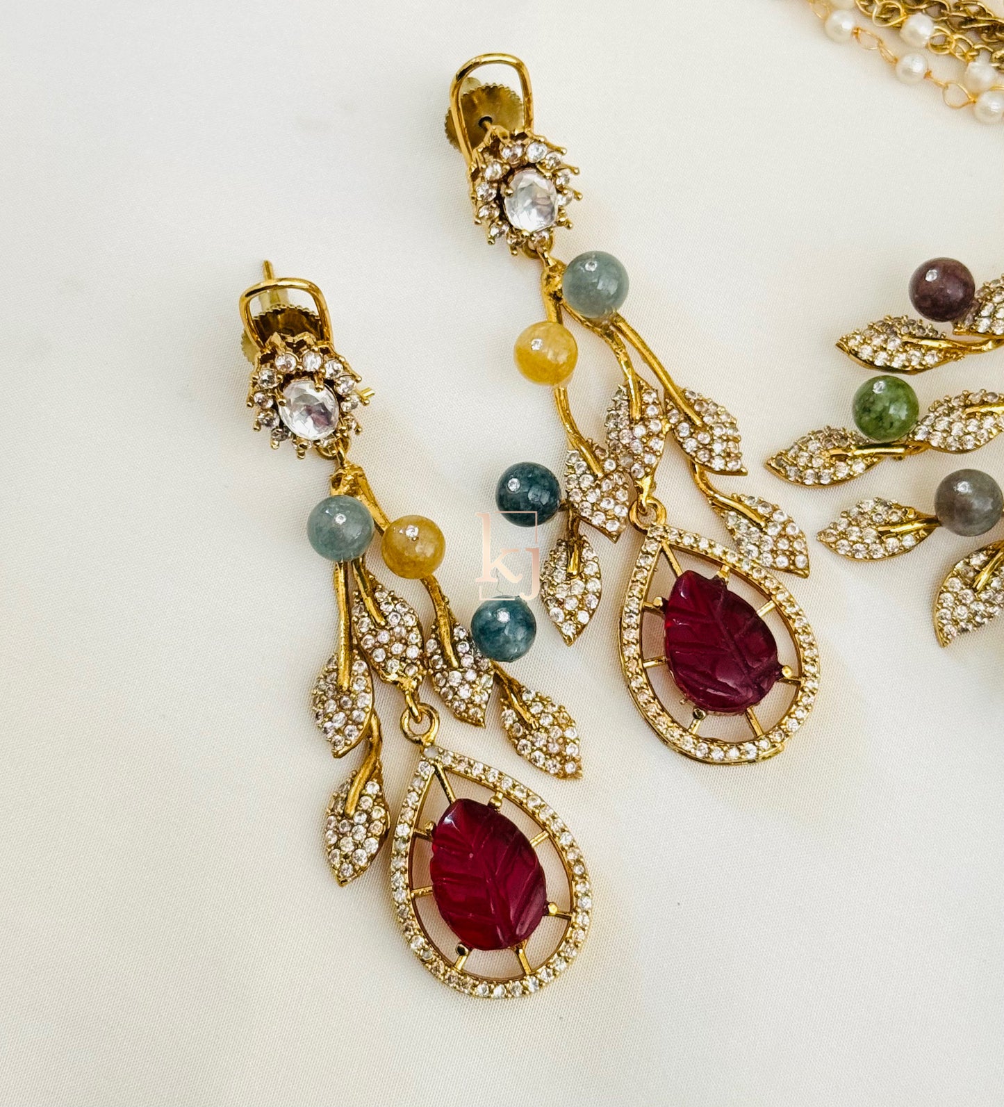 Noil pendant set