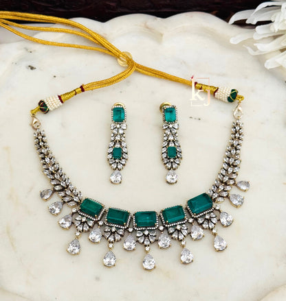 Zion necklace set